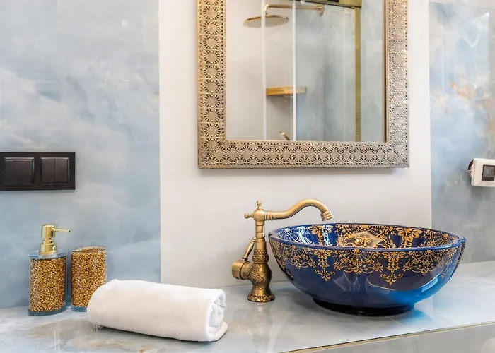 Orient Panoramic Apartment *